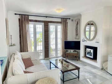 1447-648135-78d1f4f8b6655591b02d22fabb36a692d