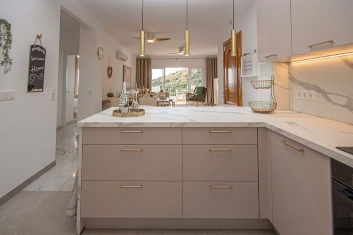 Image No.20-3 Bed Apartment for sale