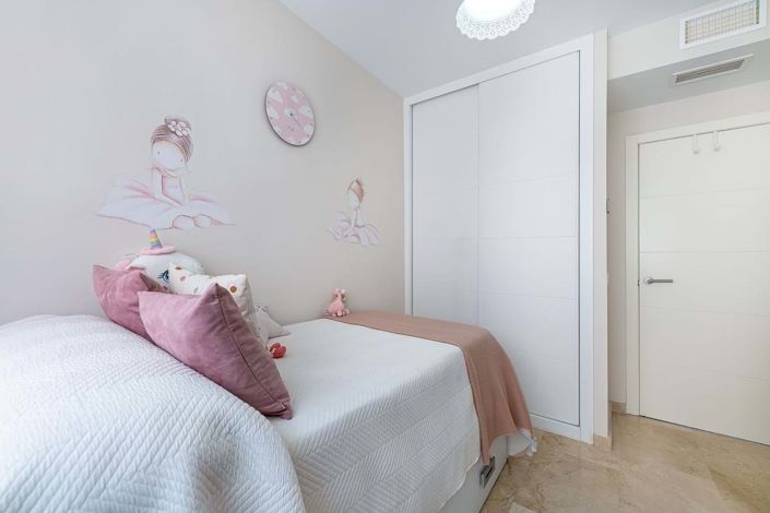 Image No.18-3 Bed Townhouse for sale