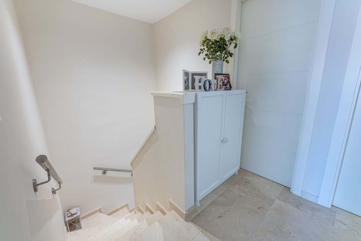 Image No.21-3 Bed Townhouse for sale