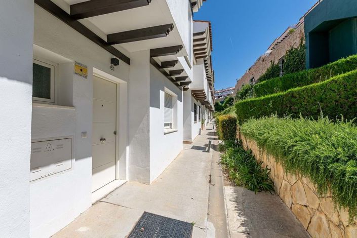 Image No.24-3 Bed Townhouse for sale