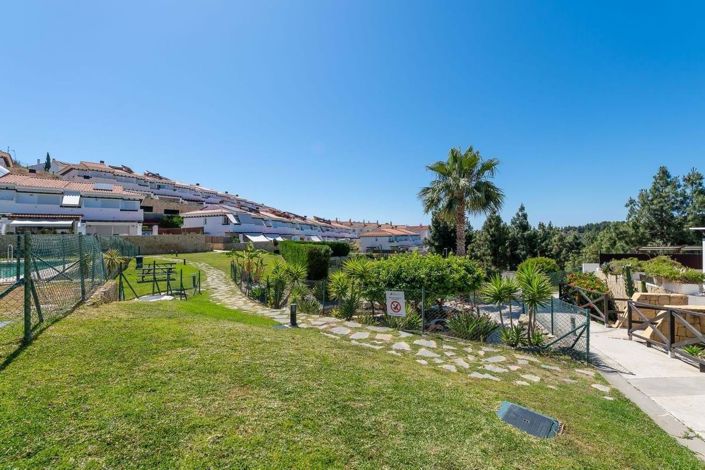 Image No.26-3 Bed Townhouse for sale