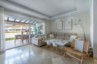 1447-644985-78d1f4f8b6655591b02d22fabb36a692d