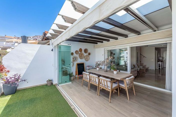 Image No.8-3 Bed Townhouse for sale