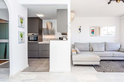 1447-644086-78d1f4f8b6655591b02d22fabb36a692d