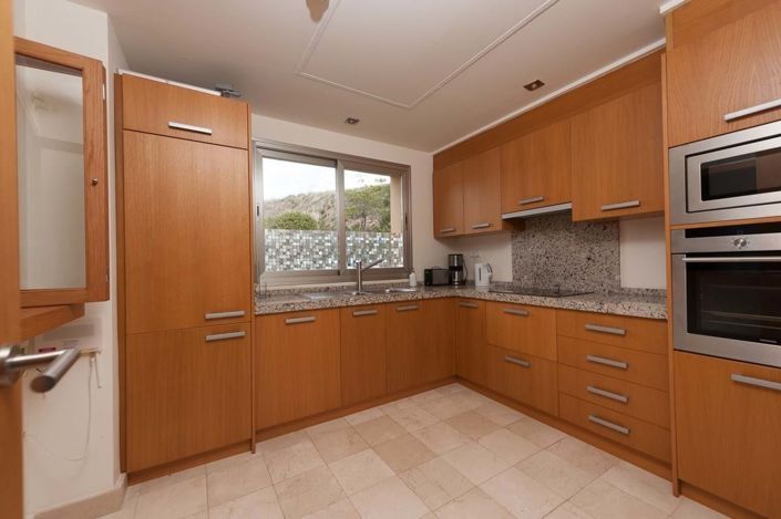 Image No.14-4 Bed Townhouse for sale