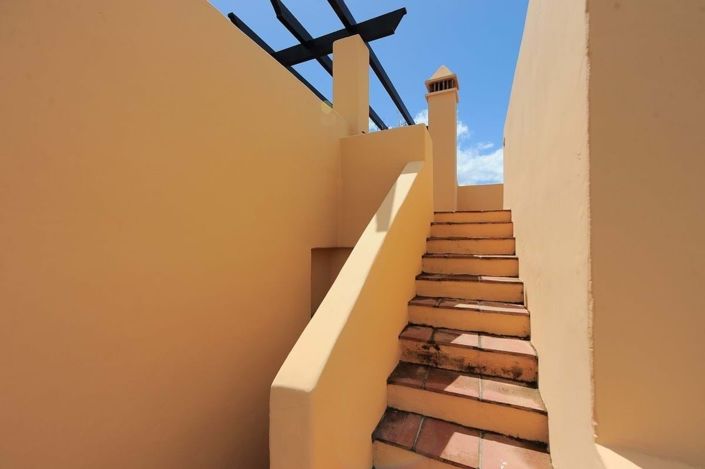 Image No.19-4 Bed Townhouse for sale