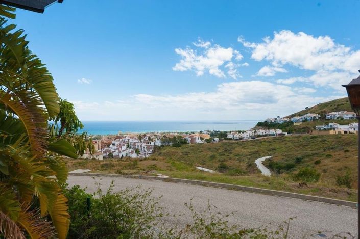 Image No.21-4 Bed Townhouse for sale