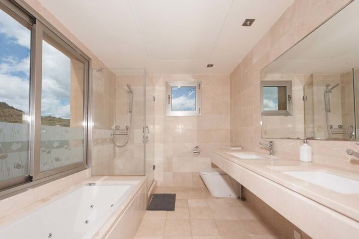 Image No.5-4 Bed Townhouse for sale