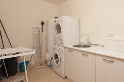 1447-642734-78d1f4f8b6655591b02d22fabb36a692d