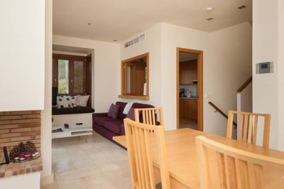 1447-642734-78d1f4f8b6655591b02d22fabb36a692d