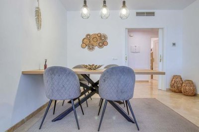 1447-653701-78d1f4f8b6655591b02d22fabb36a692d