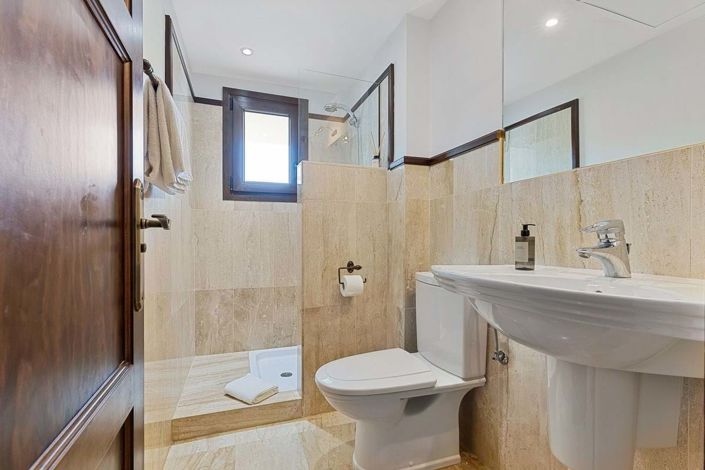 Image No.19-2 Bed Apartment for sale