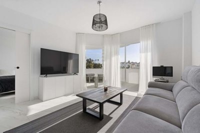 1447-653704-78d1f4f8b6655591b02d22fabb36a692d