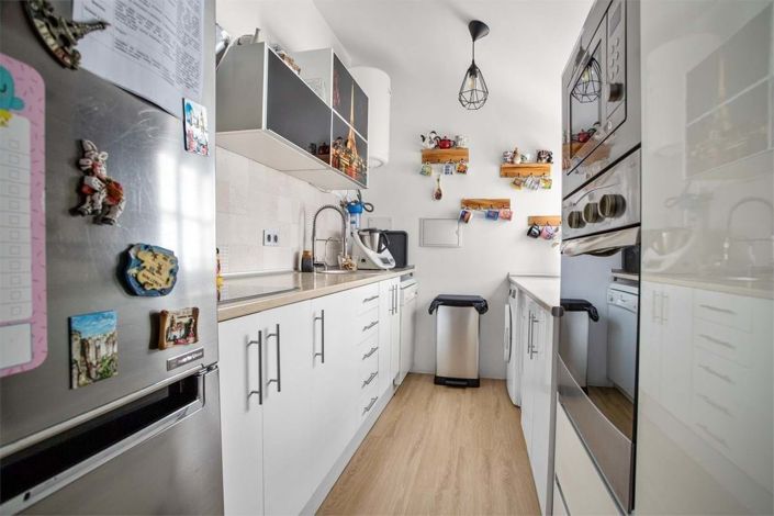 Image No.8-2 Bed Townhouse for sale