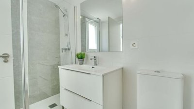 1447-647642-78d1f4f8b6655591b02d22fabb36a692d