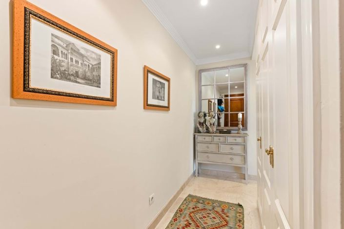 Image No.15-4 Bed Apartment for sale