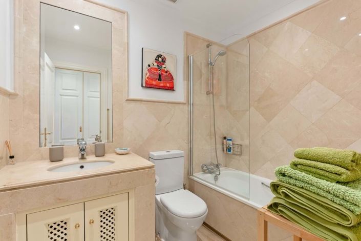 Image No.26-4 Bed Apartment for sale