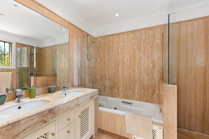 Image No.7-4 Bed Apartment for sale