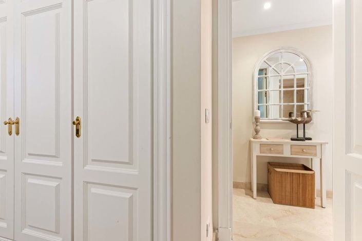 Image No.8-4 Bed Apartment for sale