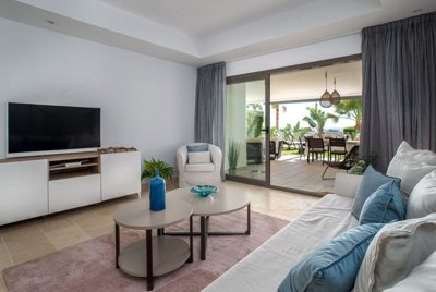 1447-405717-78d1f4f8b6655591b02d22fabb36a692d