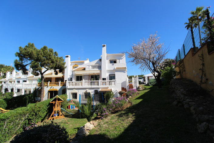 Image No.2-4 Bed Villa for sale