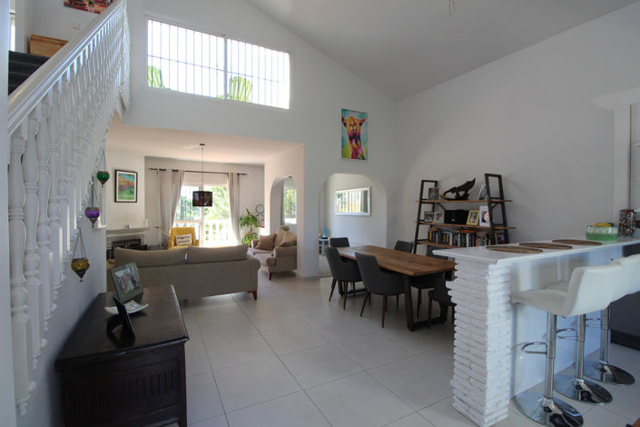 Image No.4-4 Bed Villa for sale