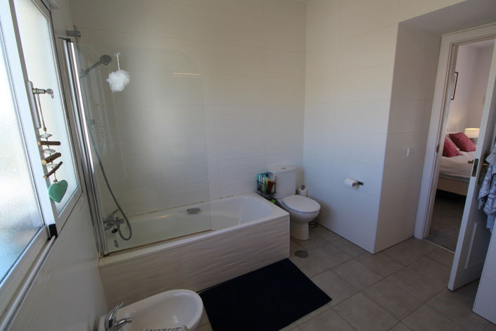 Image No.9-4 Bed Villa for sale