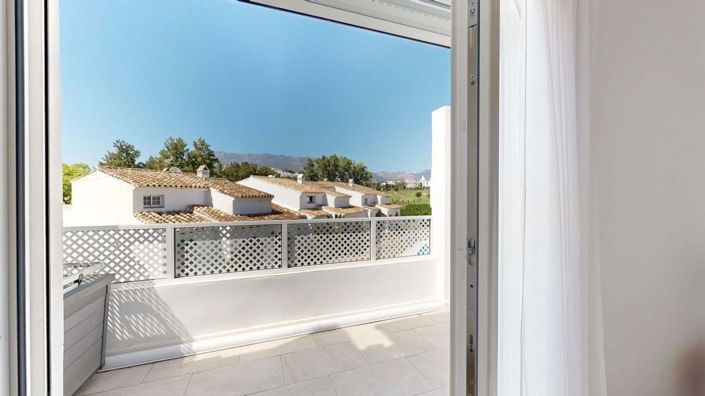 Image No.18-3 Bed Townhouse for sale