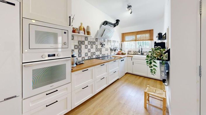 Image No.8-3 Bed Townhouse for sale