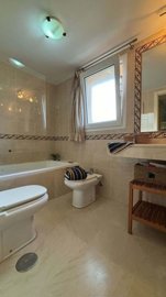 1447-653771-78d1f4f8b6655591b02d22fabb36a692d