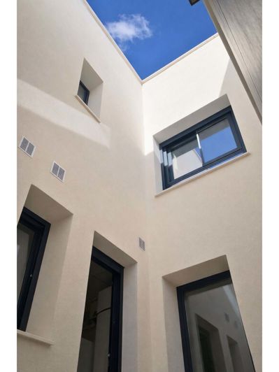 Image No.16-3 Bed Townhouse for sale