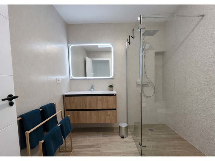 Image No.22-3 Bed Townhouse for sale