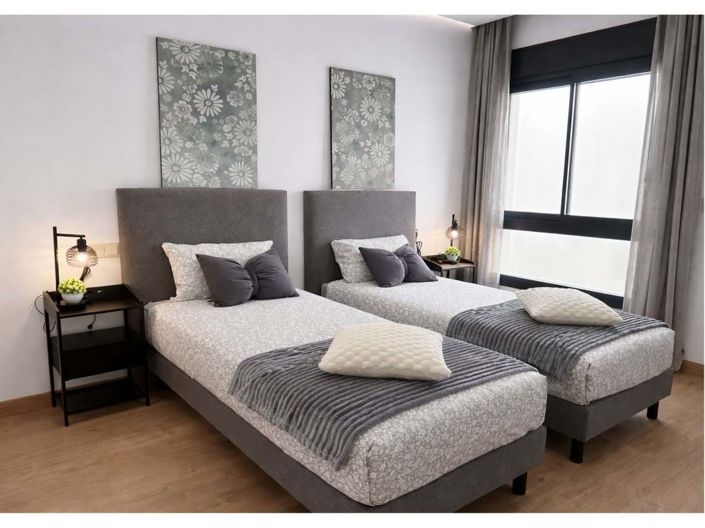 Image No.24-3 Bed Townhouse for sale