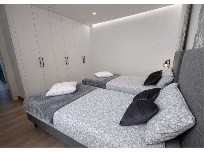 Image No.25-3 Bed Townhouse for sale