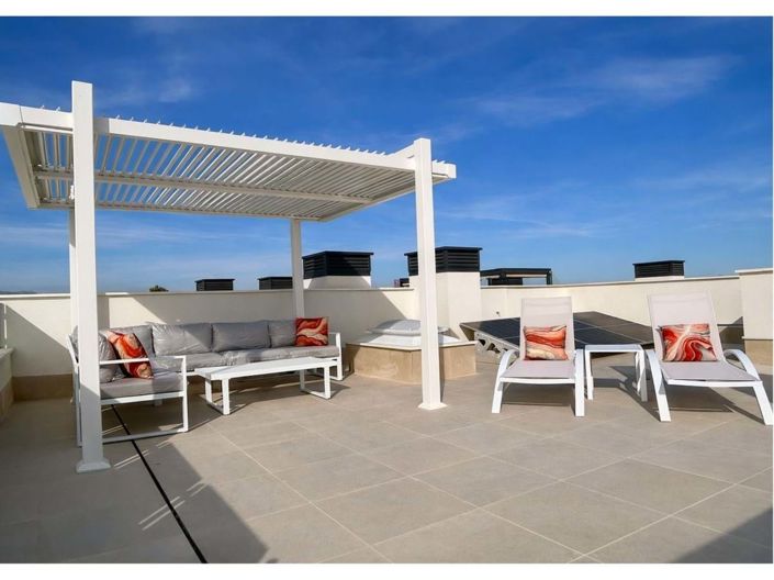 Image No.32-3 Bed Townhouse for sale