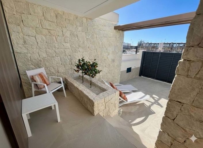 Image No.9-3 Bed Townhouse for sale