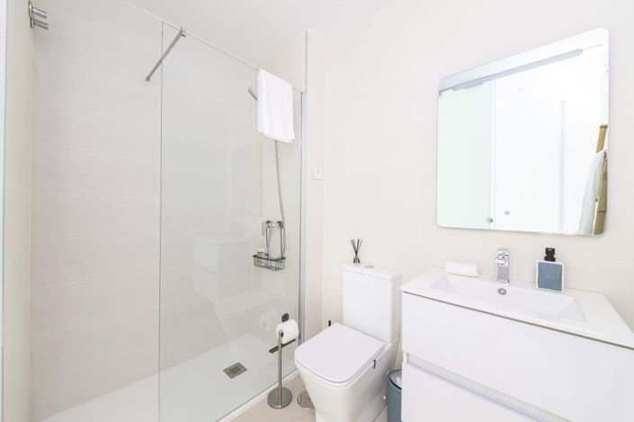 Image No.8-3 Bed Apartment for sale