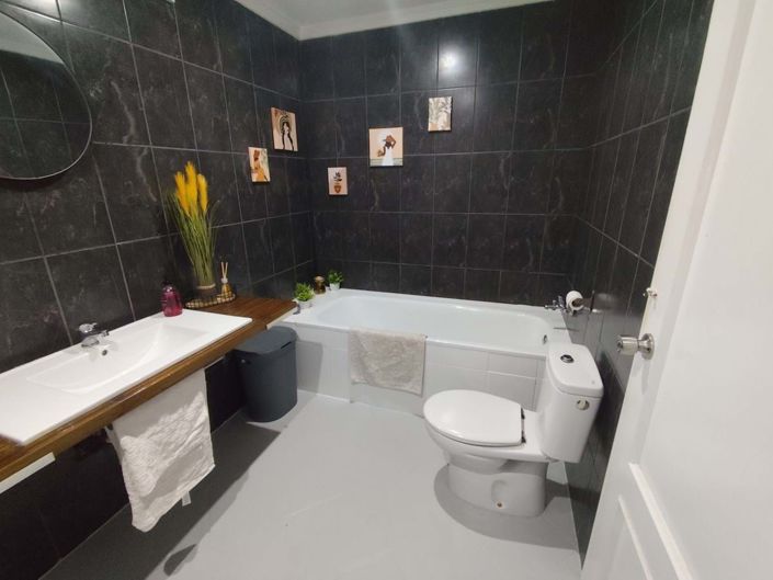 Image No.28-5 Bed Villa for sale