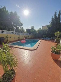 1447-653795-78d1f4f8b6655591b02d22fabb36a692d