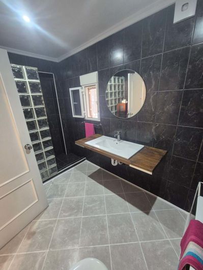 Image No.60-5 Bed Villa for sale