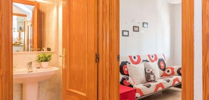 Image No.18-3 Bed Townhouse for sale