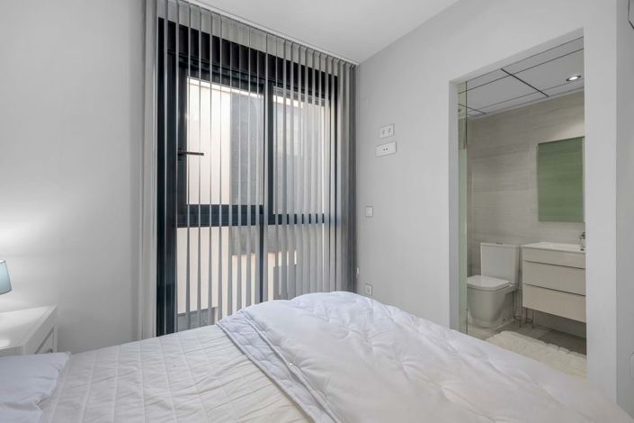 Image No.24-3 Bed Villa for sale