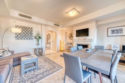 1447-648375-78d1f4f8b6655591b02d22fabb36a692d