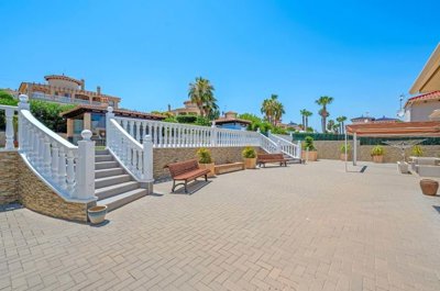 1447-653872-78d1f4f8b6655591b02d22fabb36a692d