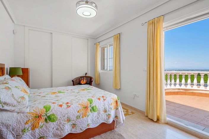 Image No.30-4 Bed Villa for sale