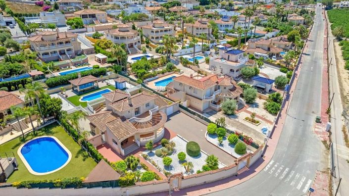 Image No.45-4 Bed Villa for sale