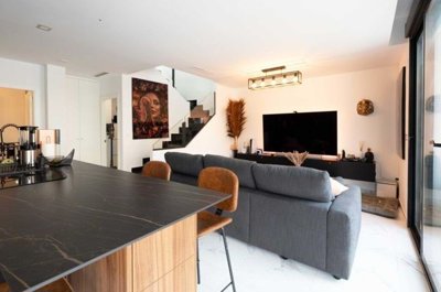 1447-653873-78d1f4f8b6655591b02d22fabb36a692d