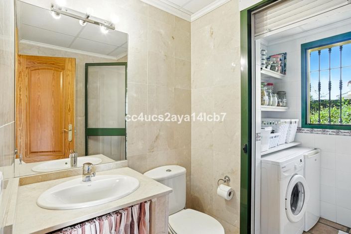 Image No.17-3 Bed Semi-Detached for sale