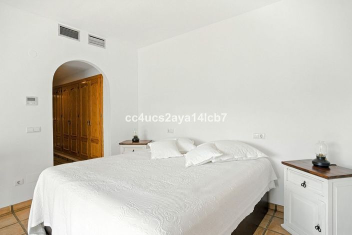 Image No.19-3 Bed Semi-Detached for sale